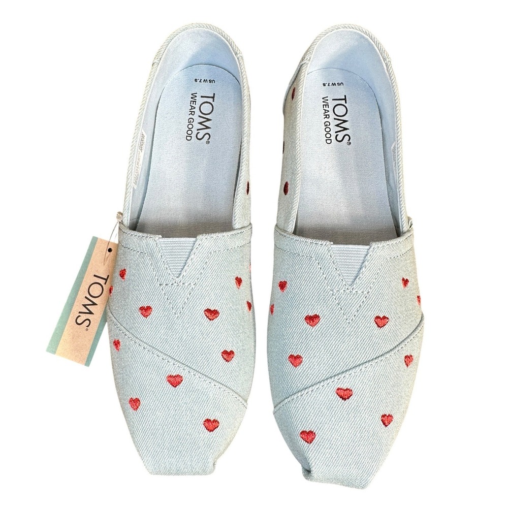 TOMS Alpargata Women 7.5 Pastel Blue Denim Red Heart Embroidered Shoes NIB